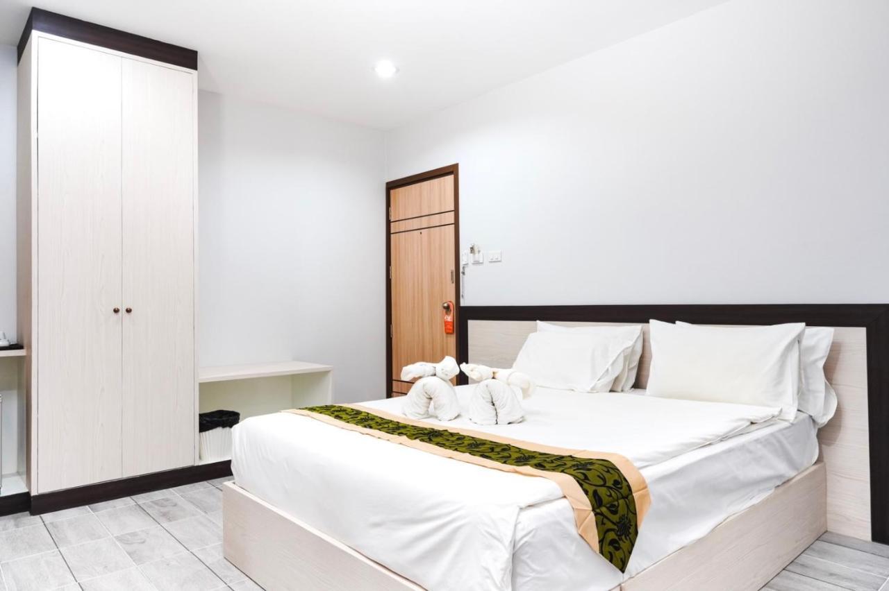Neptuna Hotel Patong Экстерьер фото