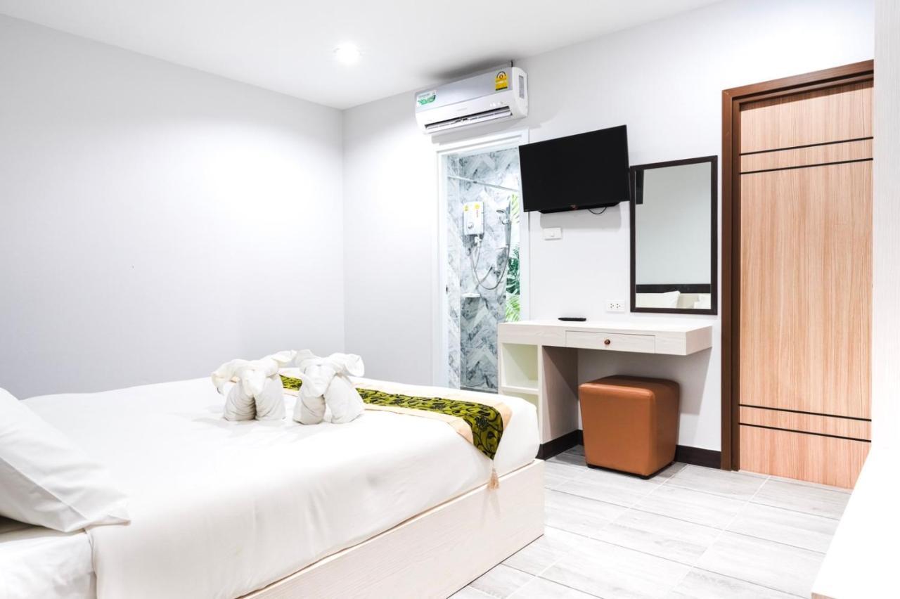 Neptuna Hotel Patong Экстерьер фото